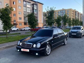 1999 Mercedes-Benz E-Класс 200 II (W210, S210), чёрный, 690000 рублей, вид 2