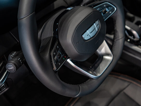 2026 Geely Okavango I Рестайлинг, чёрный - вид 12