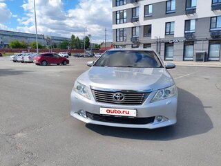 2012 Toyota Camry VII (XV50), серебристый, 1425000 рублей, вид 2