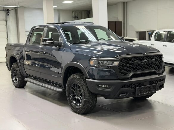2025 Ram 1500 Crew Cab V Рестайлинг, синий, 8990000 рублей - вид 4