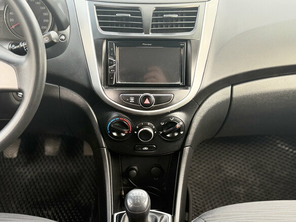 2016 Hyundai Solaris I Рестайлинг, чёрный, 870000 рублей - вид 14