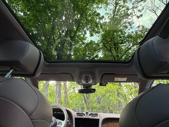 2021 Bentley Bentayga I Рестайлинг, фиолетовый, 19300000 рублей - вид 17