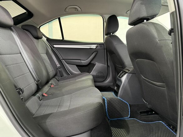 2014 Skoda Octavia III (A7), белый, 844000 рублей - вид 11