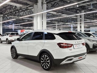 2024 Lada (ВАЗ) Vesta SW Cross I Рестайлинг (NG), белый, 1454000 рублей, вид 4