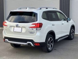 2023 Subaru Forester V Рестайлинг, белый, 2384000 рублей, вид 3