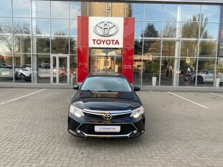 2016 Toyota Camry VII (XV50) Рестайлинг, чёрный, 2350000 рублей, вид 2