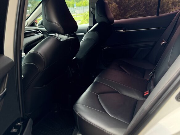 2020 Toyota Camry VIII (XV70), белый, 2870000 рублей - вид 13