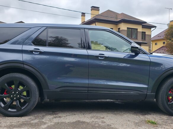 2021 Ford Explorer VI, синий, 3950000 рублей - вид 3