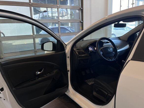 2014 Renault Fluence I Рестайлинг, белый - вид 17