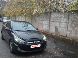 2013 Hyundai Solaris I, чёрный, 400000 рублей, вид 1