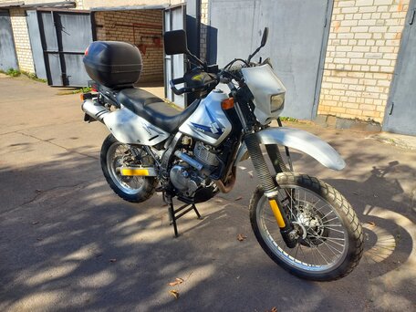 2011 Suzuki DR 650 SE, белый, 550000 рублей, вид 2