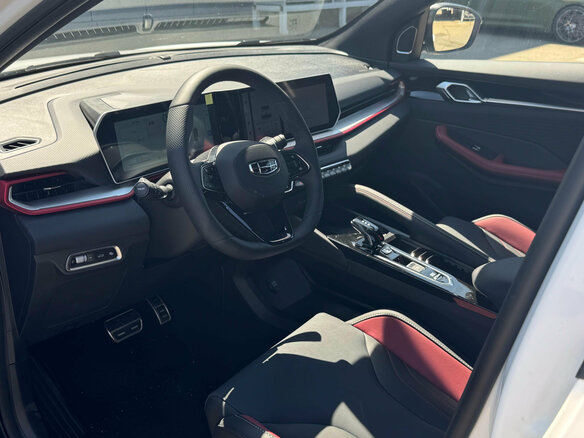 2026 Geely Coolray I Рестайлинг 2, белый, 2774990 рублей - вид 12