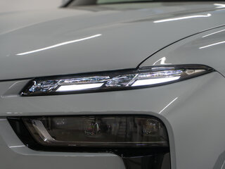 2026 BMW X7 40i I (G07) Рестайлинг, серый, 16700000 рублей, вид 3