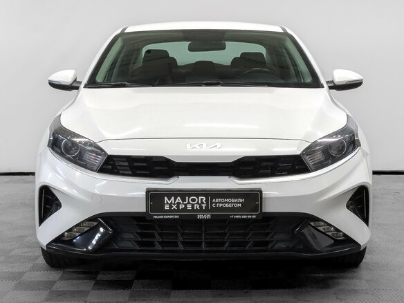 2021 Kia Cerato IV Рестайлинг, белый, 1950000 рублей - вид 1