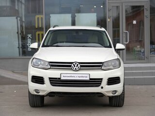 2011 Volkswagen Touareg II, белый, 1750000 рублей, вид 2