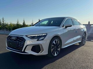2023 Audi A3 35 TFSI Long IV (8Y), белый, 1950000 рублей, вид 1