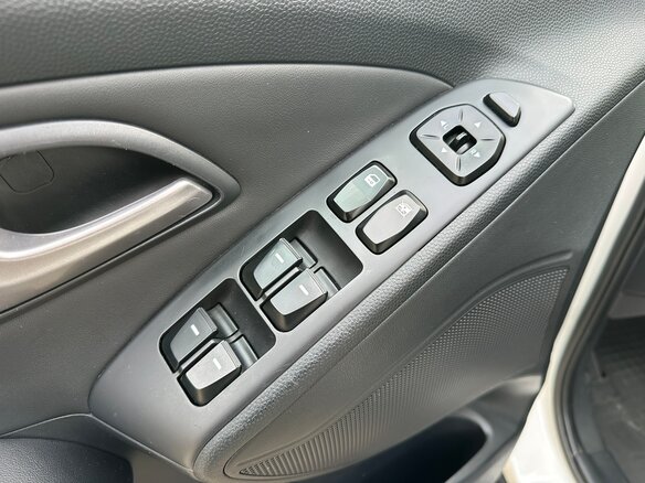 2011 Hyundai ix35 I, белый, 1320000 рублей - вид 15