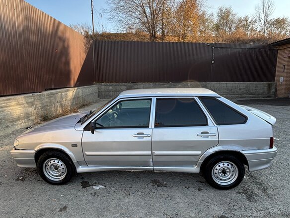 2010 Lada (ВАЗ) 2114, серебристый, 160000 рублей - вид 2