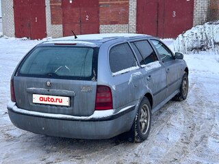 2001 Skoda Octavia I (A4) Рестайлинг, серый, 200000 рублей, вид 1