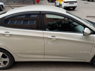 2015 Hyundai Solaris I Рестайлинг, бежевый, 1090000 рублей, вид 4