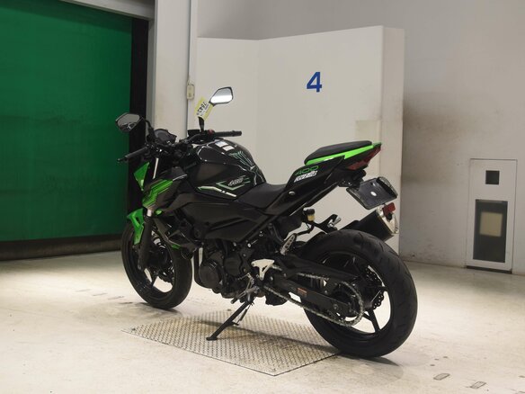 2019 Kawasaki Z 400, зелёный, 500000 рублей - вид 2