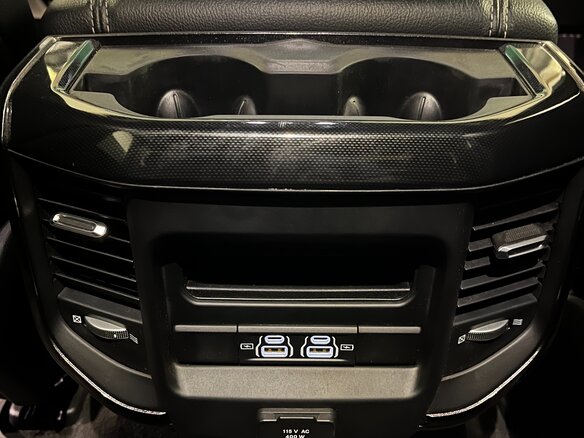 2022 Ram 1500 Crew Cab V, красный, 5900000 рублей - вид 18
