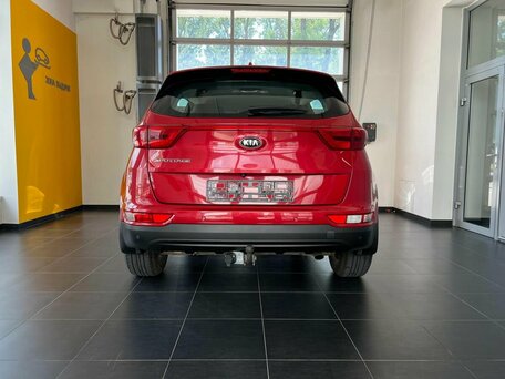 2018 Kia Sportage IV, красный, 1800000 рублей, вид 5