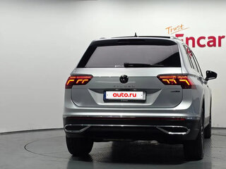 2023 Volkswagen Tiguan II Рестайлинг, серебристый, 3250020 рублей, вид 3