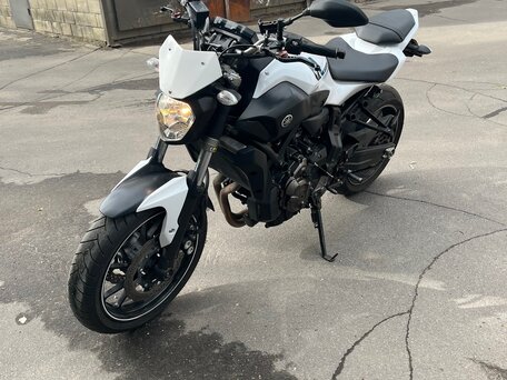 2014 Yamaha MT-07 (FZ-07), белый, 515000 рублей, вид 2