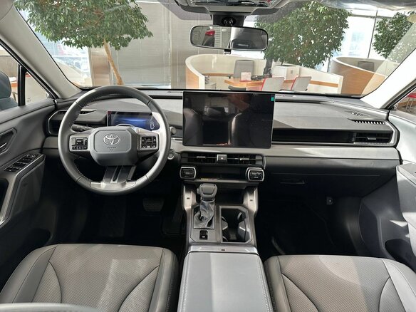 2026 Toyota RAV4 VI (XA60), чёрный, 4850000 рублей - вид 9