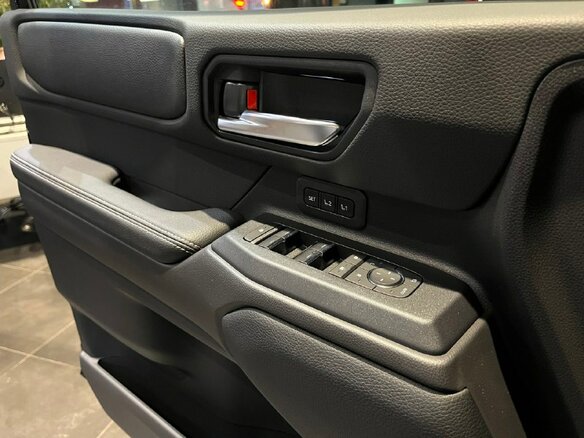2026 Toyota Land Cruiser Prado 250 Series, чёрный - вид 16