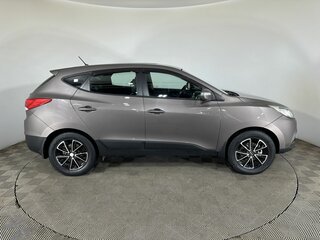2013 Hyundai ix35 I, коричневый, 970000 рублей, вид 4