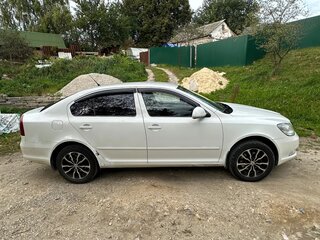2012 Skoda Octavia II (A5) Рестайлинг, белый, 630000 рублей, вид 2