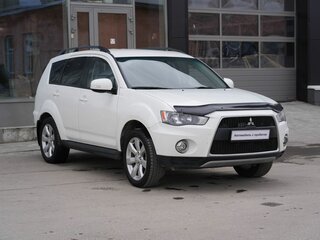 2012 Mitsubishi Outlander II Рестайлинг, белый, 1170000 рублей, вид 3