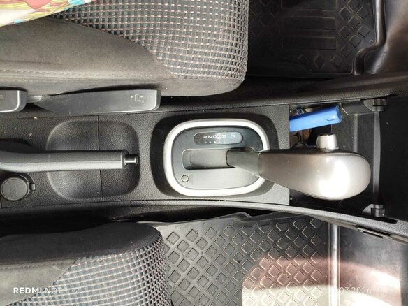 2010 Nissan Tiida I Рестайлинг, голубой, 595000 рублей - вид 15