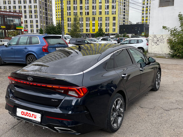 2021 Kia K5 III, синий, 2750000 рублей - вид 3
