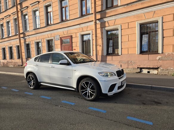 2013 BMW X6 35i I (E71) Рестайлинг, белый, 2250000 рублей - вид 4