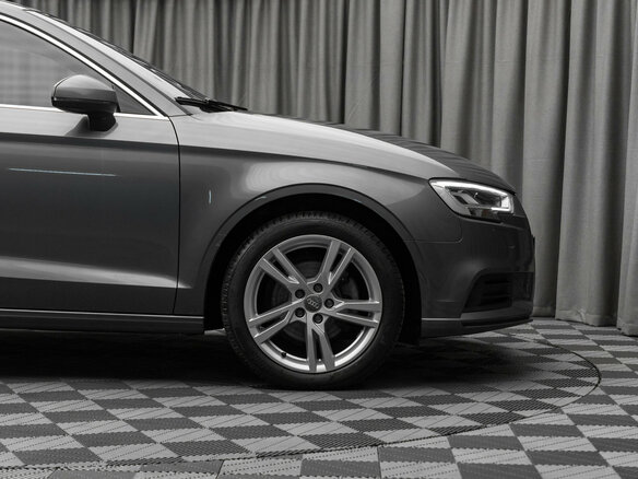 2019 Audi A3 III (8V) Рестайлинг, серый, 2390000 рублей - вид 6