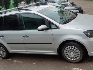 2012 Volkswagen Touran I Рестайлинг 2, серебристый, 915000 рублей, вид 4