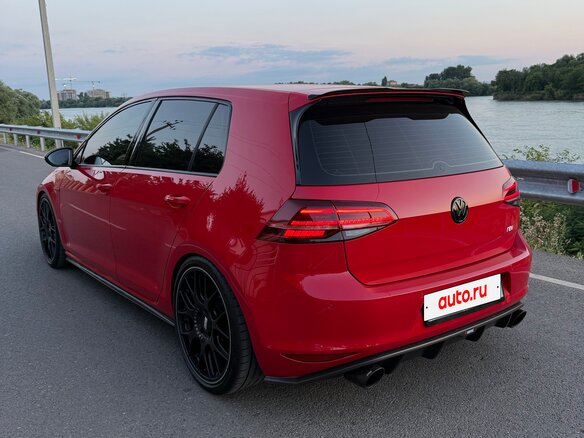 2013 Volkswagen Golf GTI VII, красный, 2350000 рублей - вид 4