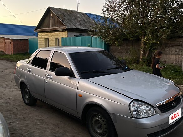2008 Lada (ВАЗ) Priora I, серебристый, 135000 рублей