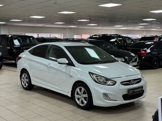 2012 Hyundai Solaris I, белый, 585000 рублей, вид 3