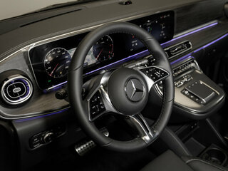 2026 Mercedes-Benz V-Класс Long 300 d длинный III (W447) Рестайлинг 2, чёрный, 15100000 рублей, вид 3