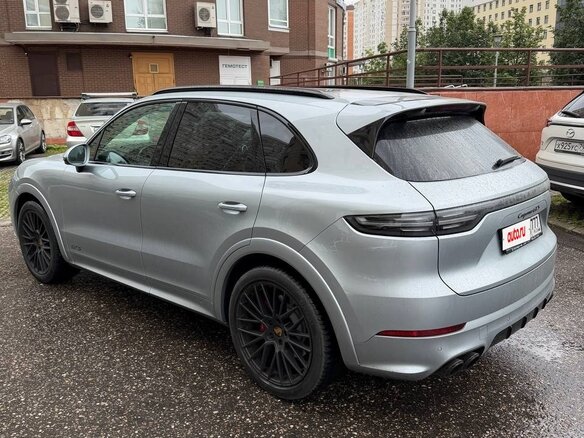 2020 Porsche Cayenne GTS III, серый, 13500000 рублей - вид 5
