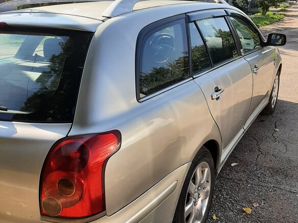 2003 Toyota Avensis II, серебристый, 595000 рублей - вид 3