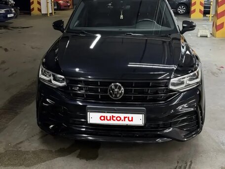 2021 Volkswagen Tiguan II Рестайлинг, чёрный, 3990000 рублей, вид 1