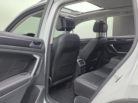 2022 Volkswagen Tiguan II Рестайлинг, белый, 3290000 рублей - вид 16