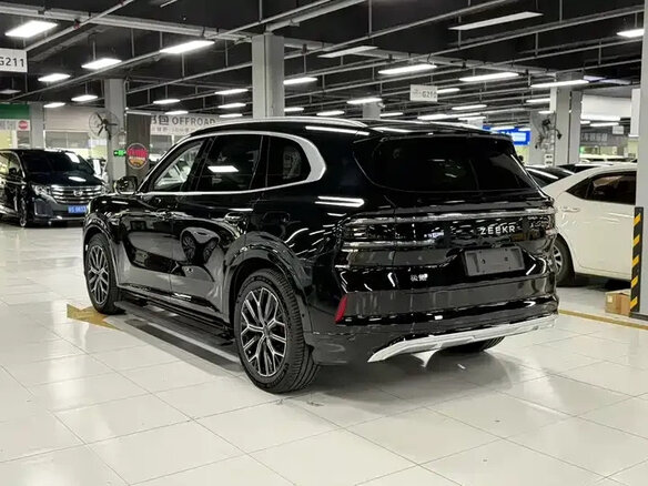 2026 Zeekr 8X 55 kWh, чёрный, 9093000 рублей - вид 5
