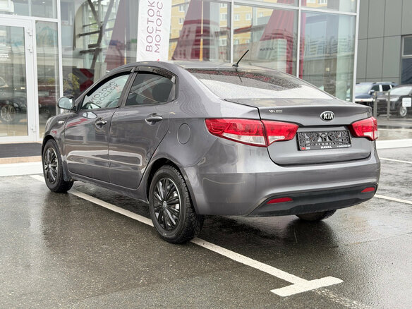 2015 Kia Rio III Рестайлинг, серый, 460000 рублей - вид 8