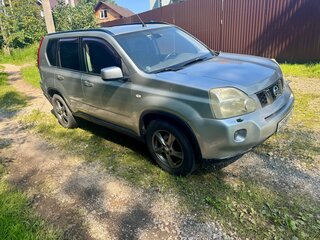 2010 Nissan X-Trail II, серебристый, 650000 рублей, вид 2